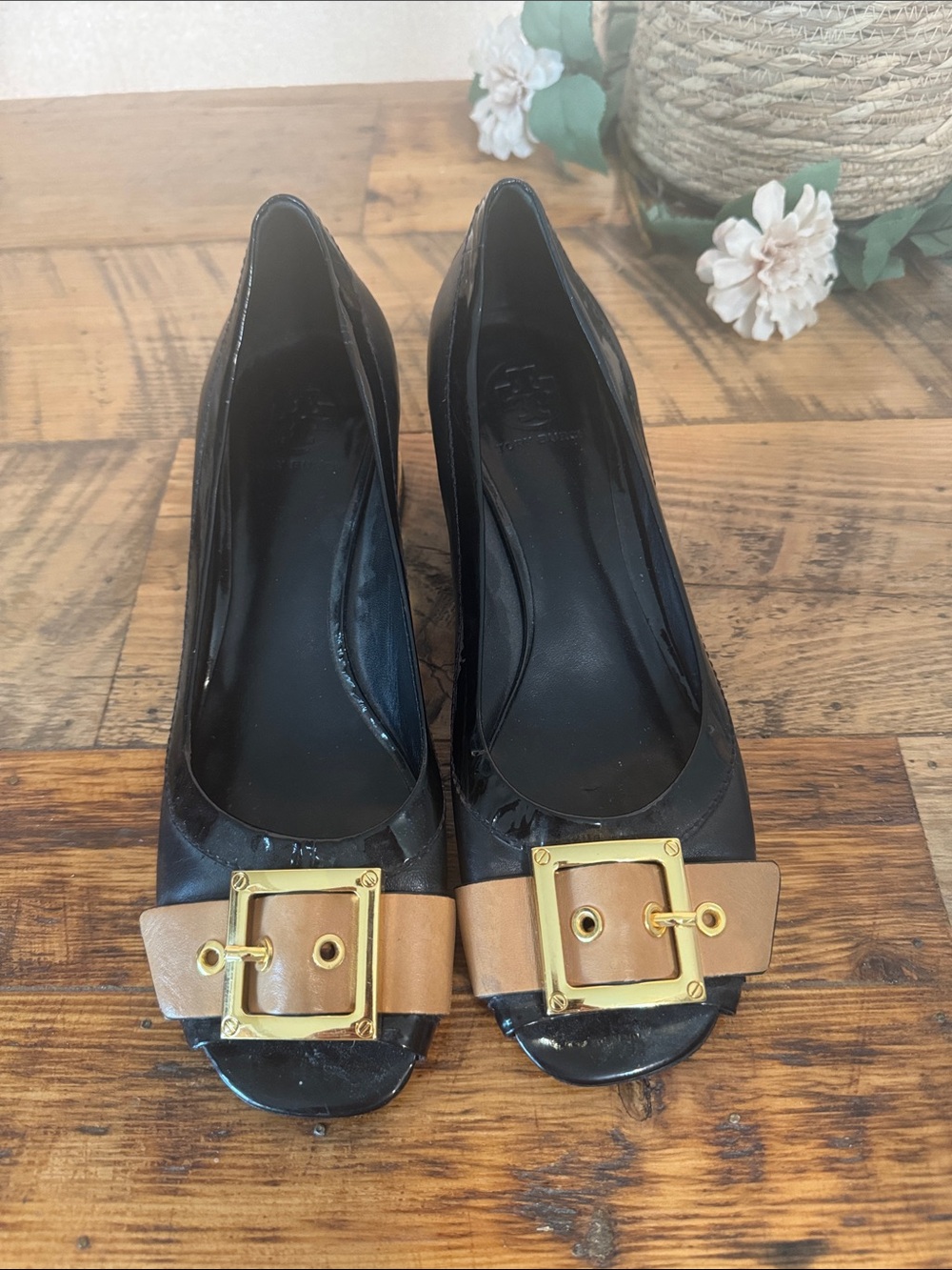 Tory Burch Black Patent Leather Heels with Tan Buckle